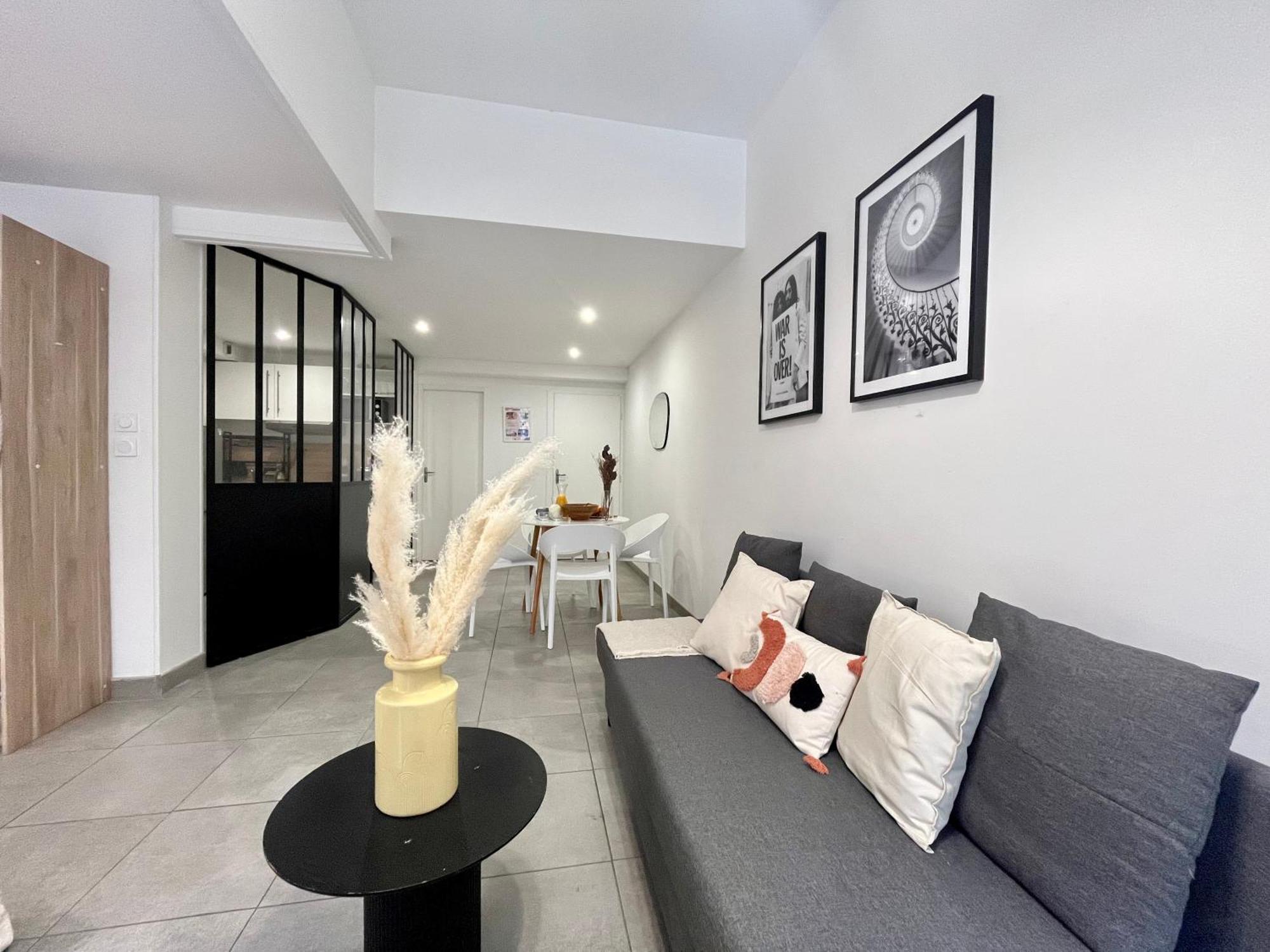Suite Danbury Lyon Zewnętrze zdjęcie