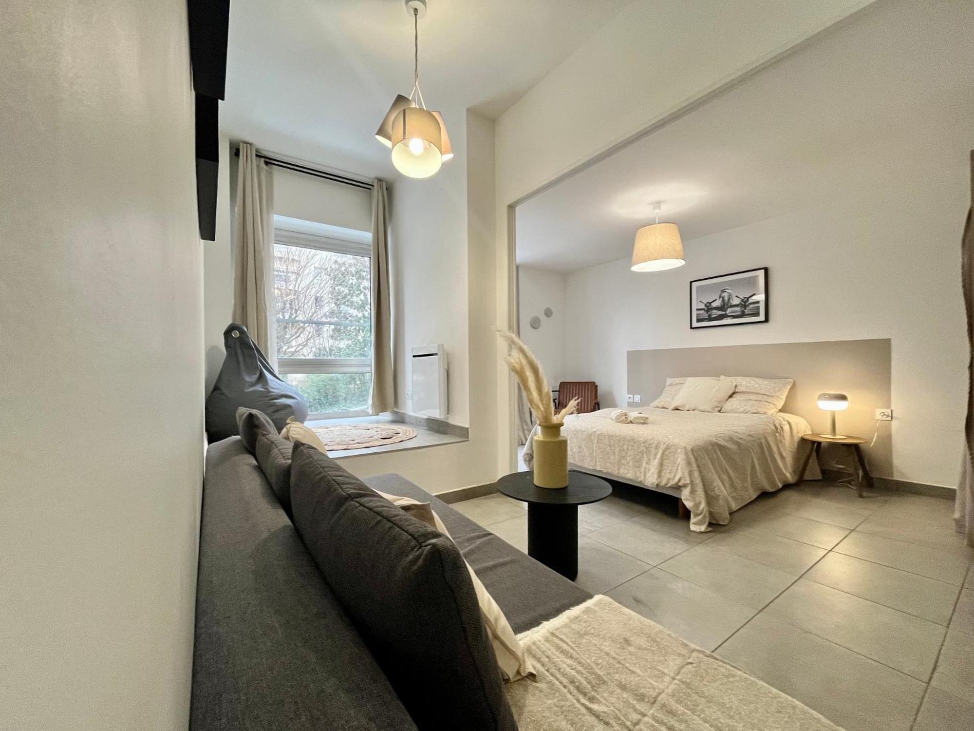 Suite Danbury Lyon Zewnętrze zdjęcie
